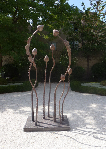 "Ondulations", 240x105x 64cm. Acier et r&eacute;sine.