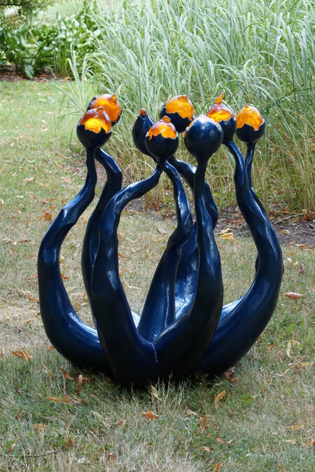 "Plante Nourrici&egrave;re" 90 x 80 x 65 cm. Acier, p&acirc;te &eacute;poxy, r&eacute;sine ambr&eacute;e et peinture