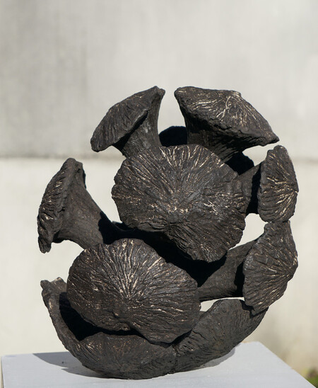 "Expansion noire", 2018. Gr&egrave;s noir africanstone. 49x28x28cm
