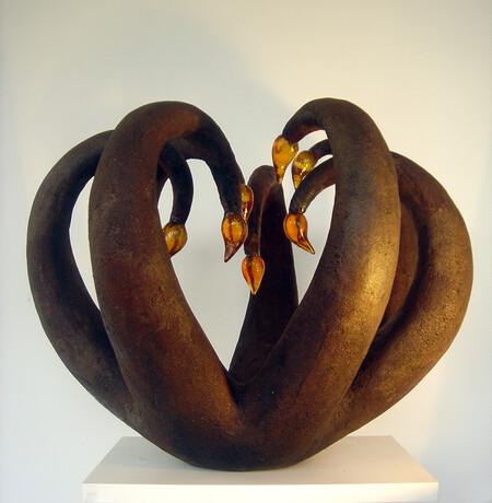"Fruit introverti," 60 x70x70cm. M&eacute;tal, sciure de bois et colle, gouttes en r&eacute;sine ambr&eacute;e