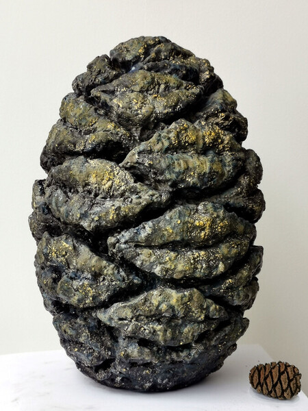 "Le murmure de la for&ecirc;t", 2019. Gr&egrave;s &eacute;maill&eacute;, 35 x22 x20 cm
