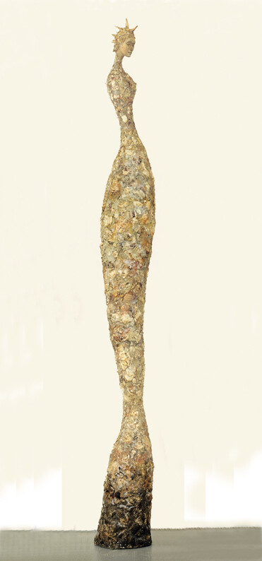 "Sirène" 180cm de hauteur; métal,papier maché et coquillages