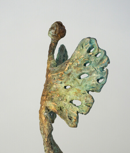 "Envol", 2021. Bronze sur pierre, pi&egrave;ce unique. 37 x 22 x 12 cm